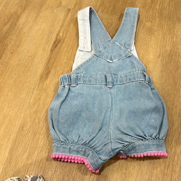 Baby girl Bunny overalls - Picture 2 of 3